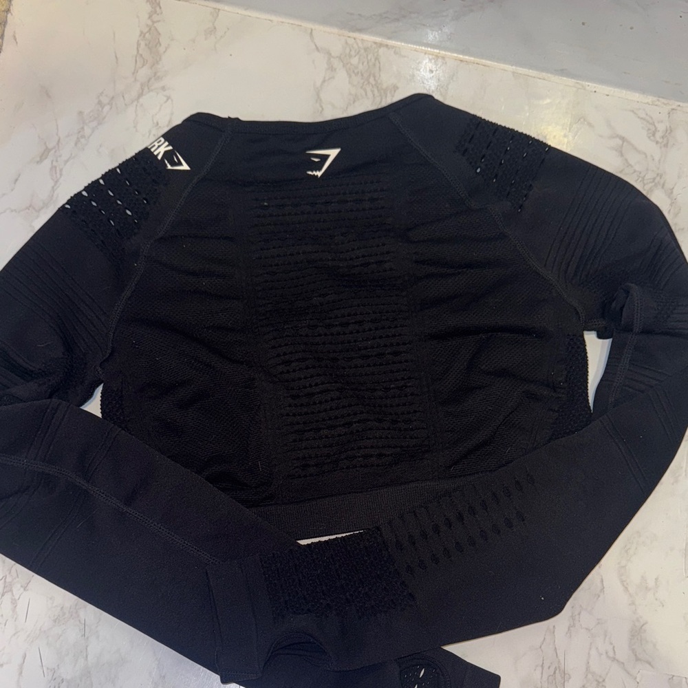 Gymshark black crop top